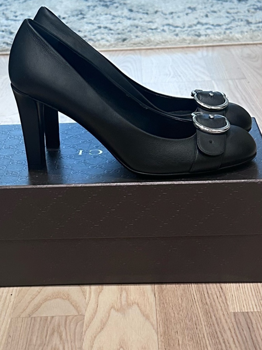 Gucci Black Leather Heels Sachalin with Silver Interlocking GG Accent